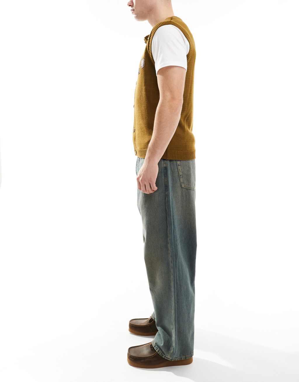 Jack & Jones ron skater jeans with brown cast wash in black Product Image