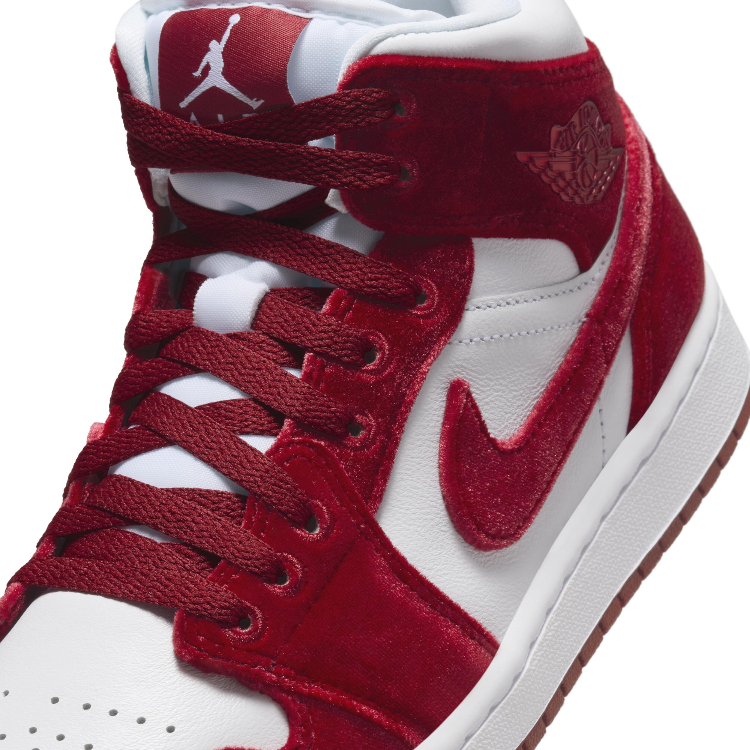 Womens Air Jordan 1 Mid SE Shoes Product Image