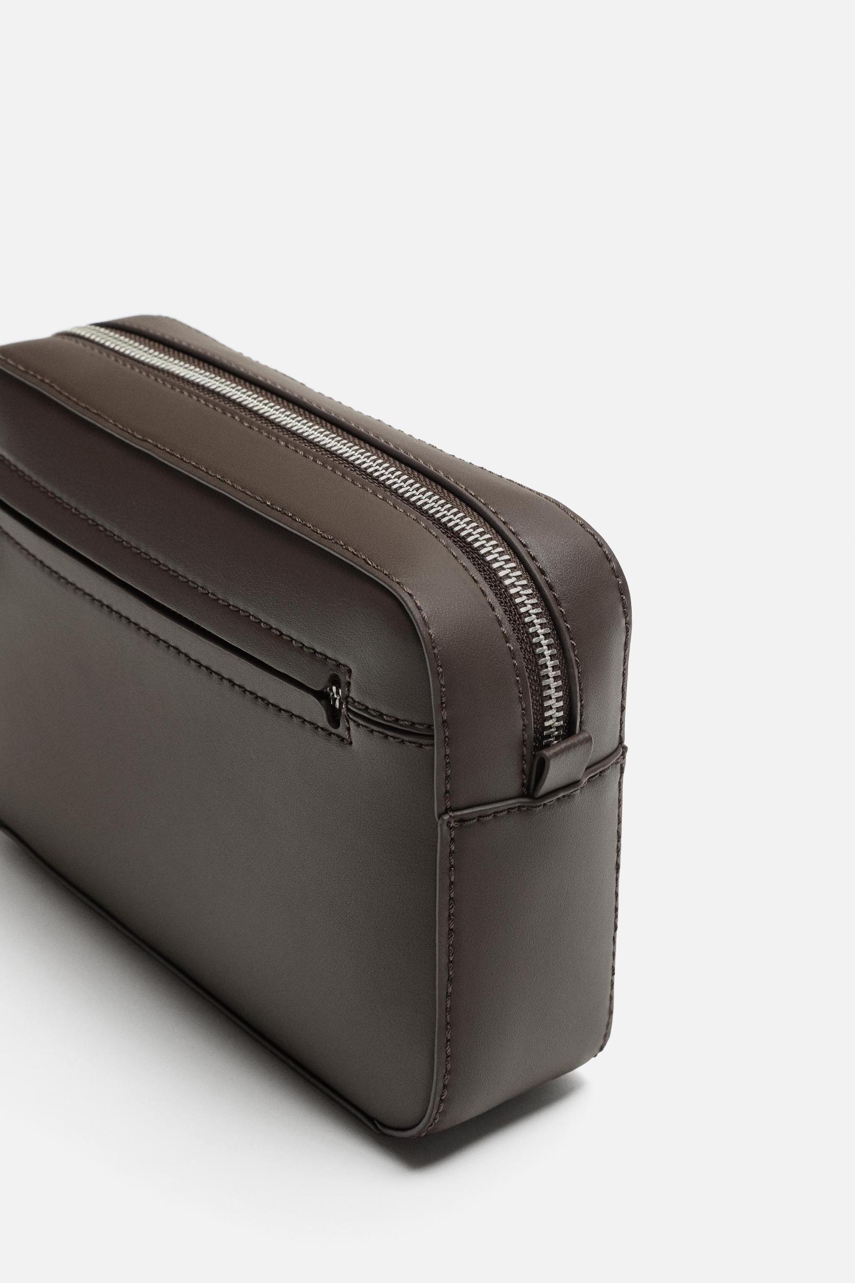 PLAIN TOILETRY BAG Product Image