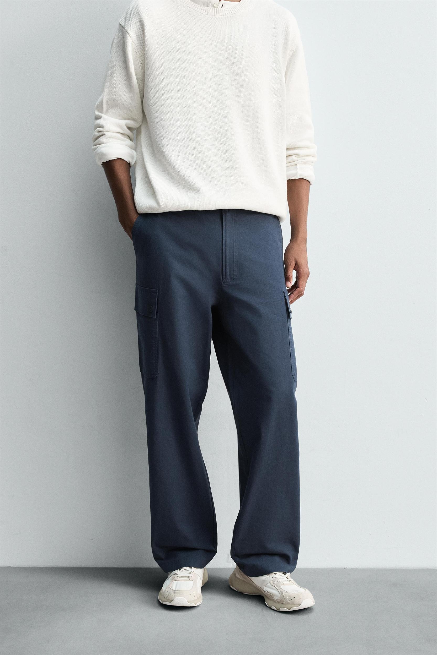 REGULAR FIT CARGO PANTS Product Image