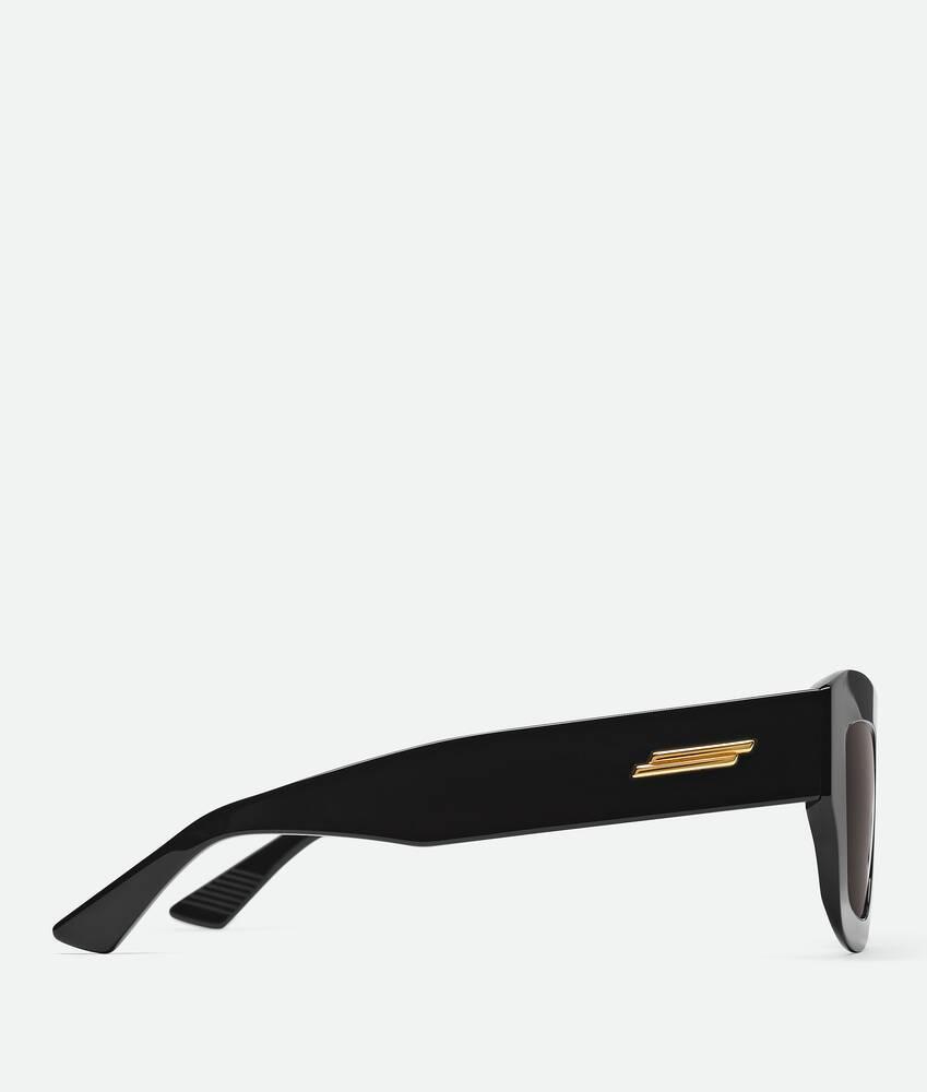 Ultrathin Squared Sunglasses in Black/black/grey Product Image