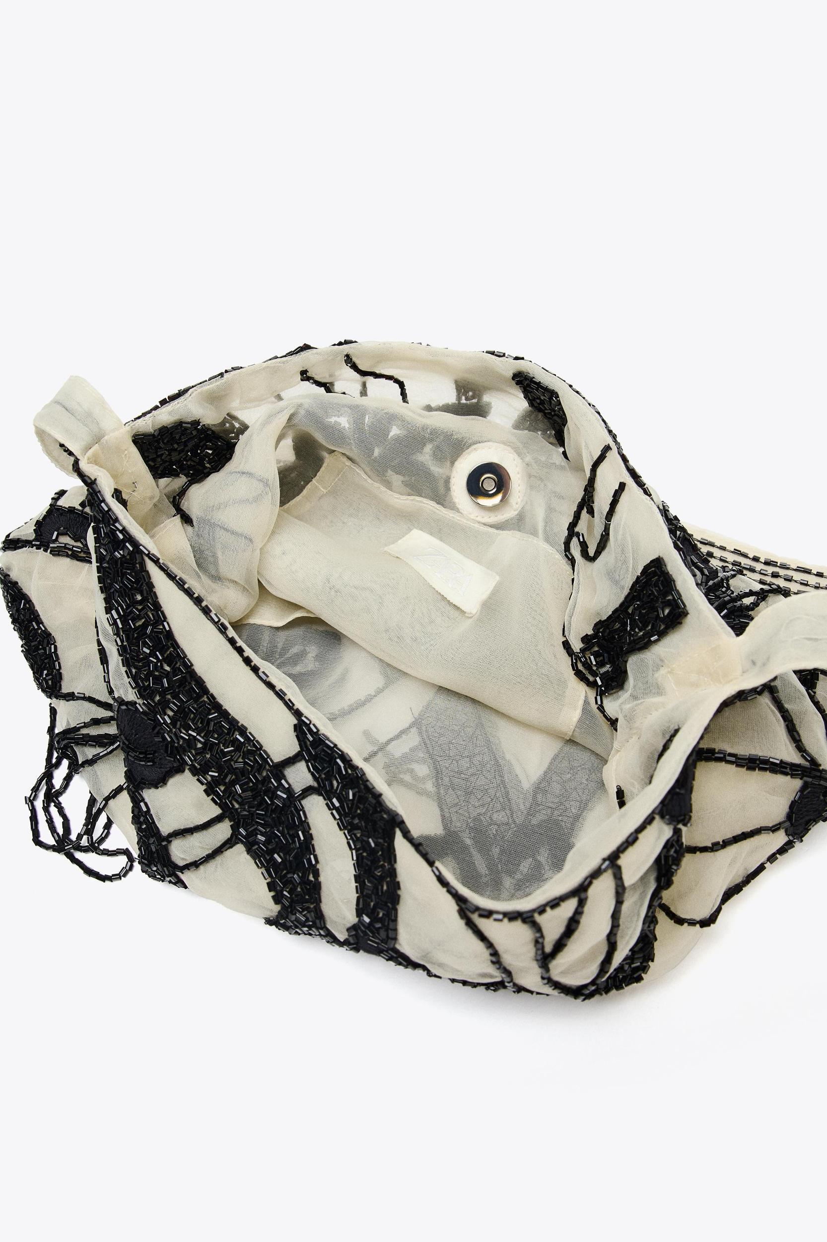 BEADED MESH BAG Product Image