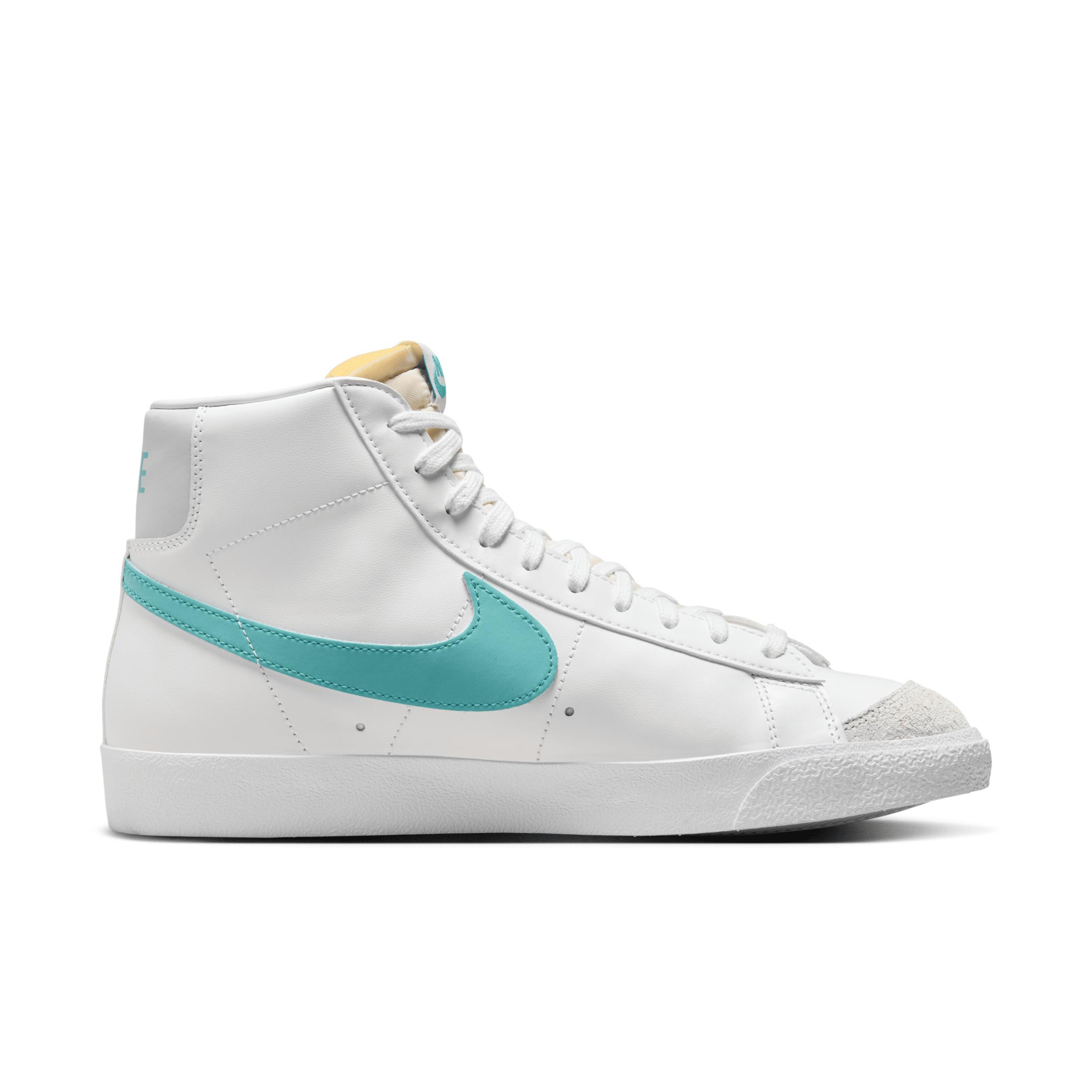 Nike Mens Blazer Mid 77 Vintage Shoes Product Image