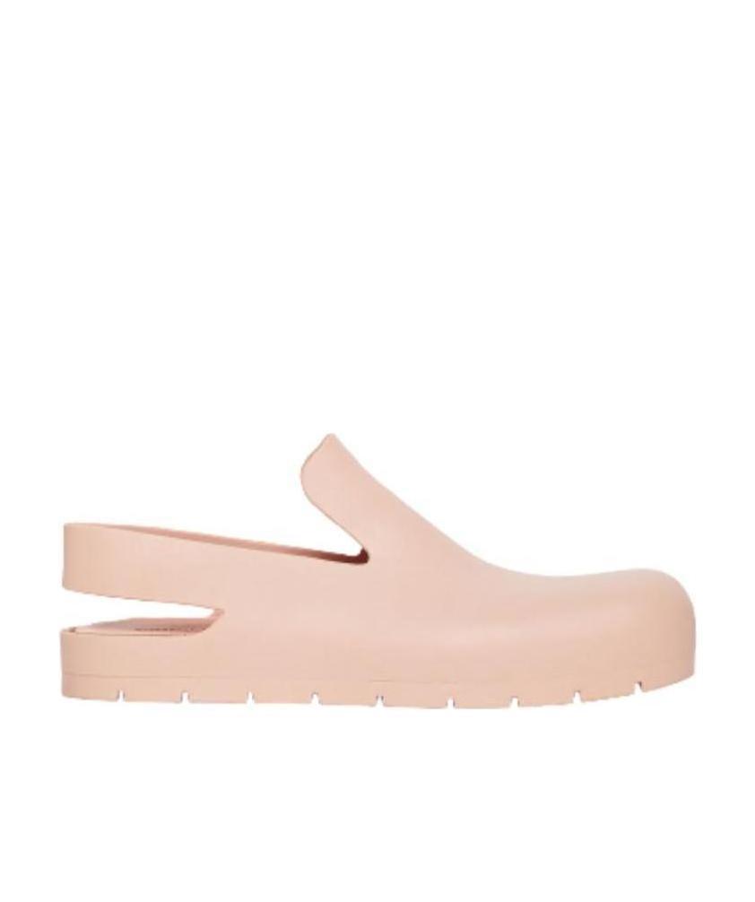 BOTTEGA VENETA Puddle Slingback Loafers In Nude Product Image