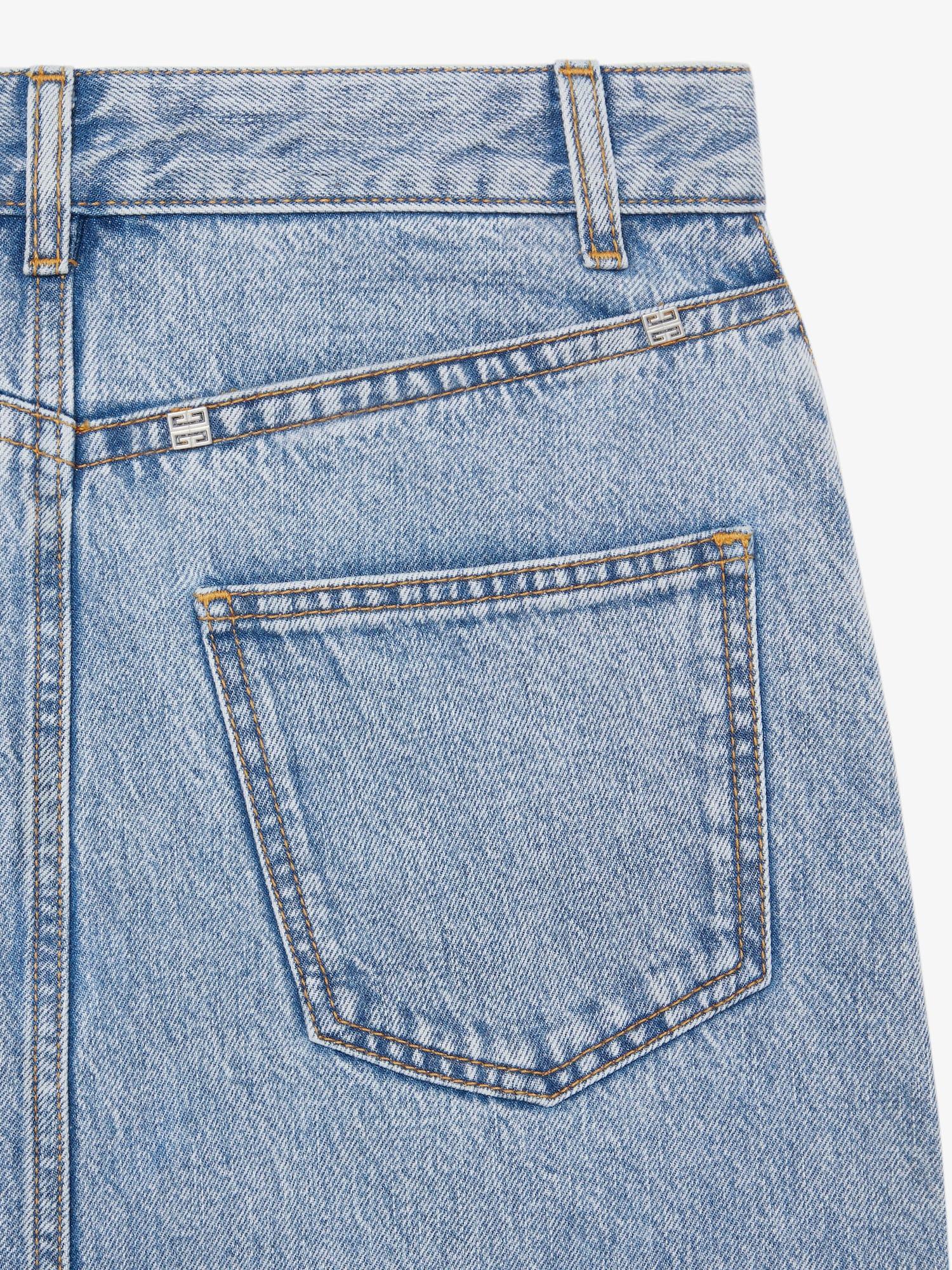 Skirt in denim with slit Product Image