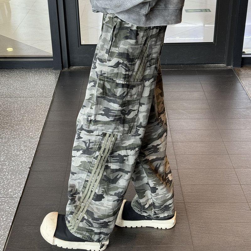 Mid Rise Camo Wide Leg Cargo Pants Product Image