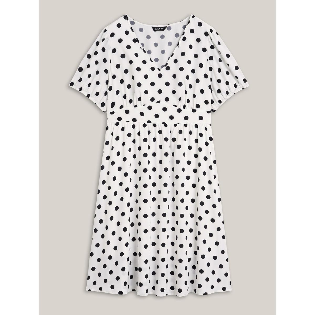 Plus Size Polka Dot Print Pockets Midi Dress Originalwhite Women V-neck Short sleeve Curvy BloomChic 30/6X Product Image