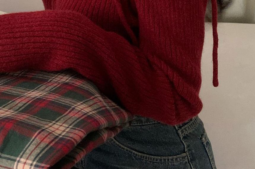 Long-Sleeve Cold-Shoulder Plain Ribbed Knit Top Product Image