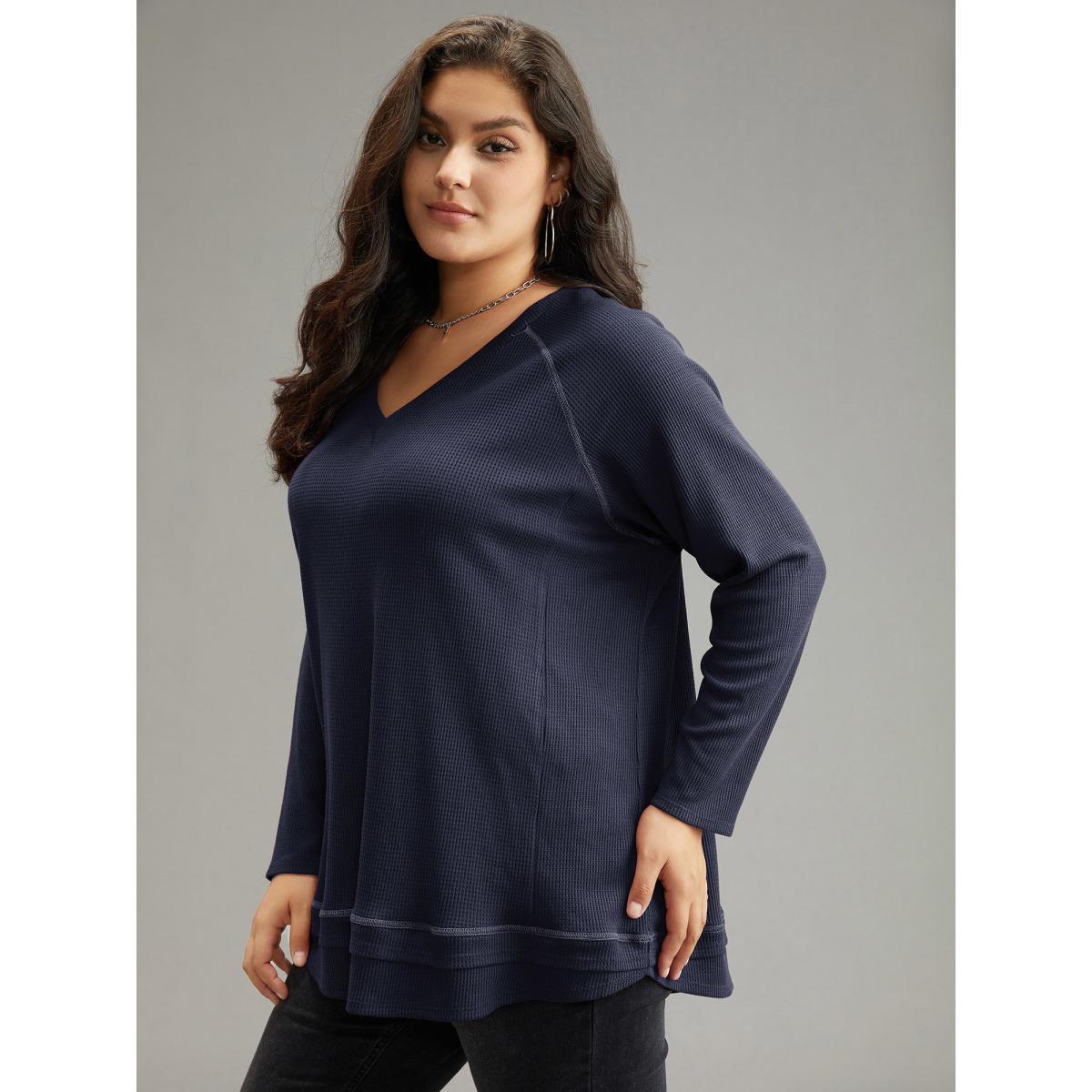 Plus Size Plain Textured Stitch Raglan Sleeve Sweatshirt Women DarkBlue Casual Plain V-neck Everyday Sweatshirts BloomChic 26/4X Product Image