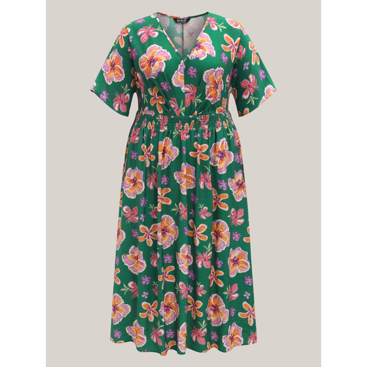 Plus Size Large Floral Print Shirred Waist Midi Dress DarkGreen Women V-neck Short sleeve Curvy BloomChic 22-24/3X Product Image