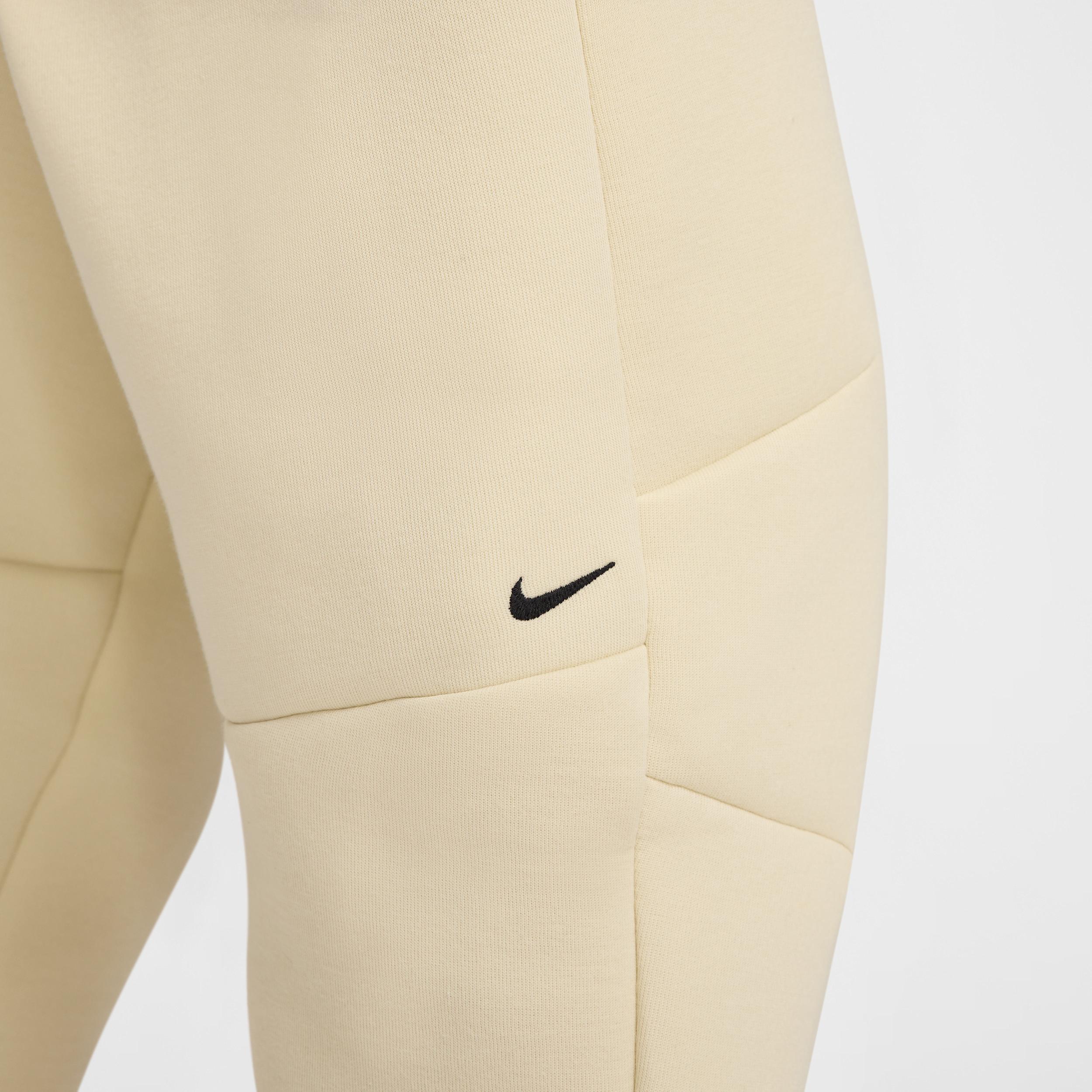 Nike Men's Tech Fleece Jogger Pants Product Image