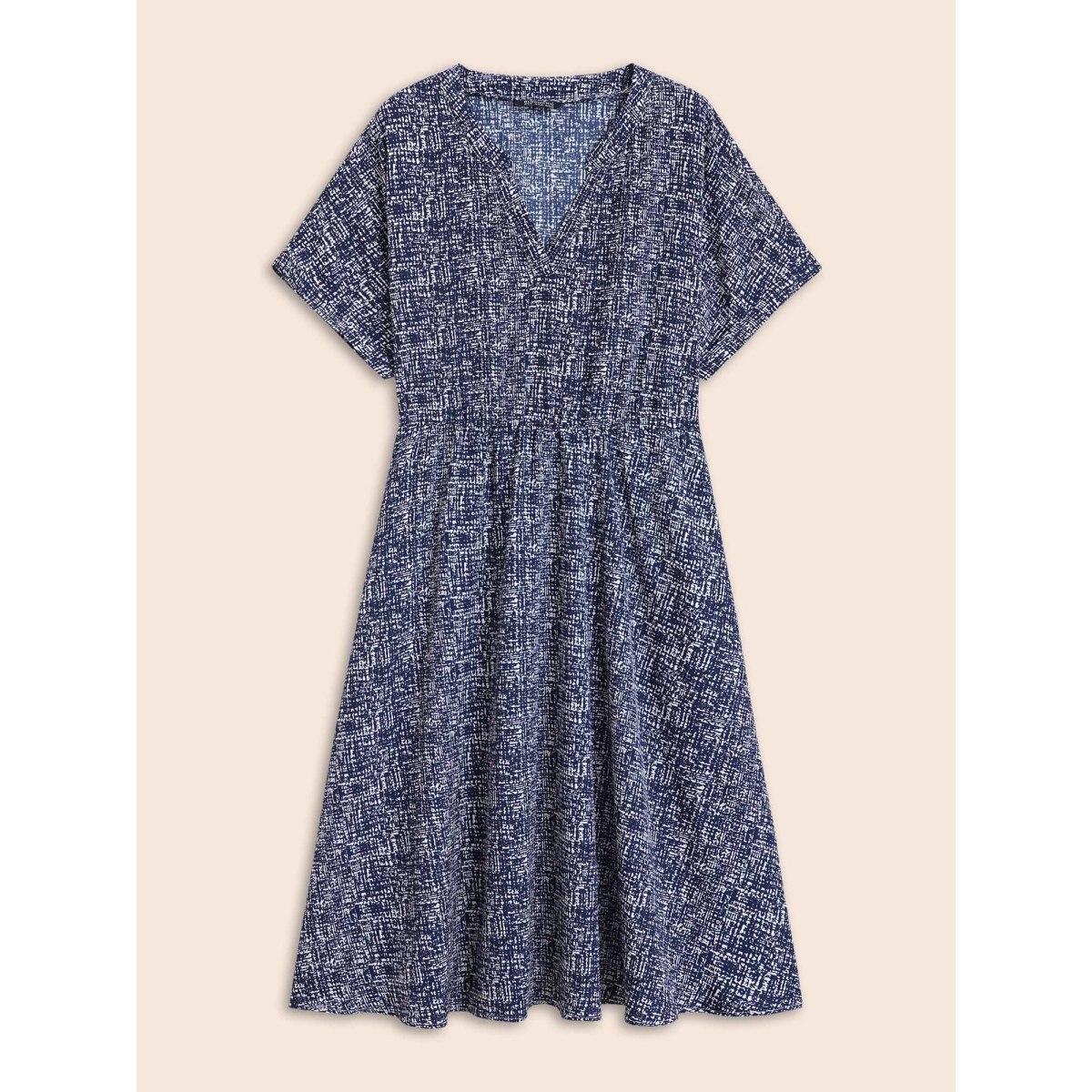 Plus Size Allover Print Batwing Sleeve Notched Blouse DarkBlue Women At the Office Non Notched collar Short sleeve Curvy BloomChic 10/M Product Image