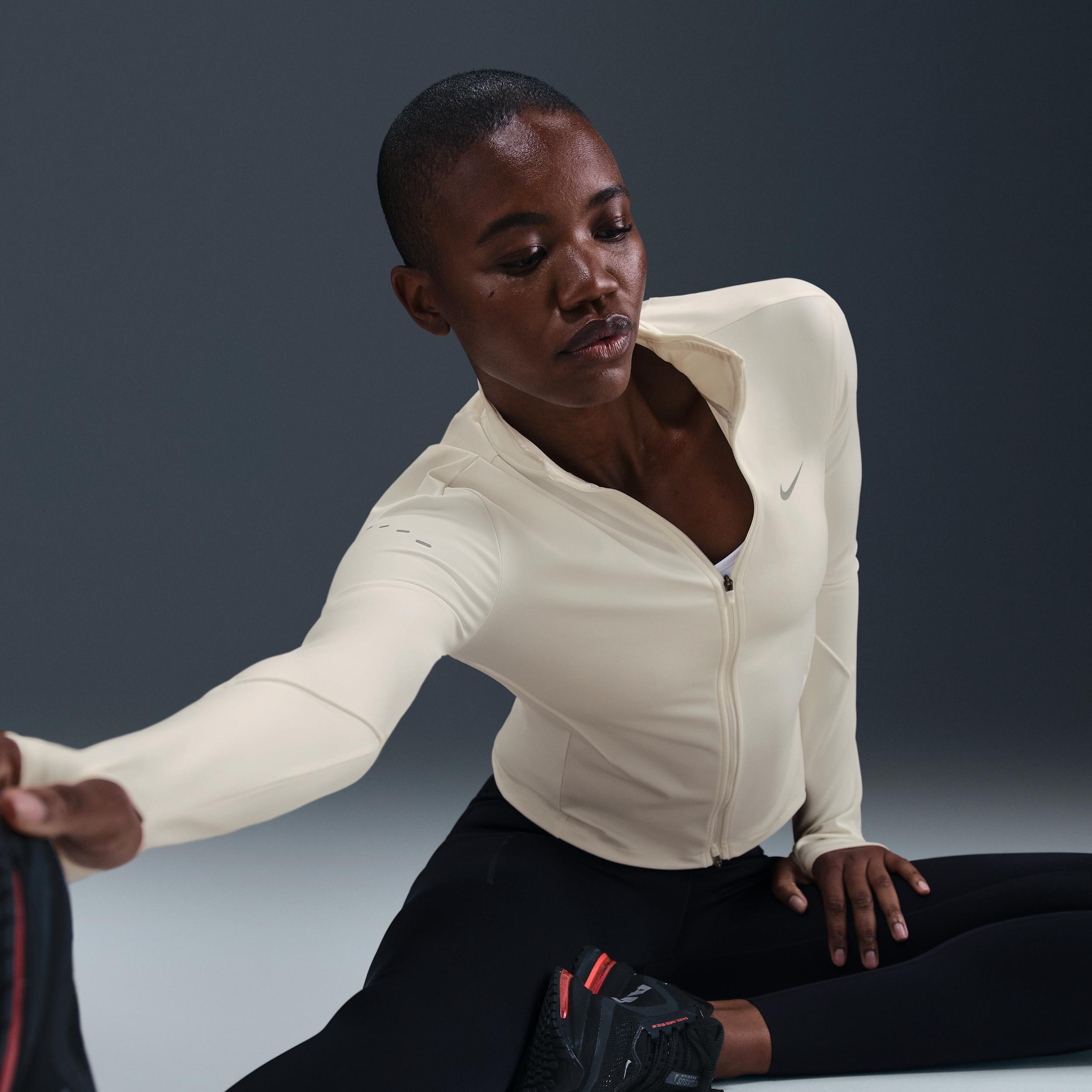 Nike Women's Swift Dri-FIT Full-Zip Mid-Layer Running Top Product Image
