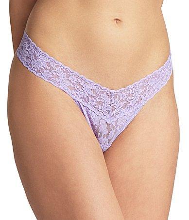 Signature Lace Low-Rise Thong Product Image