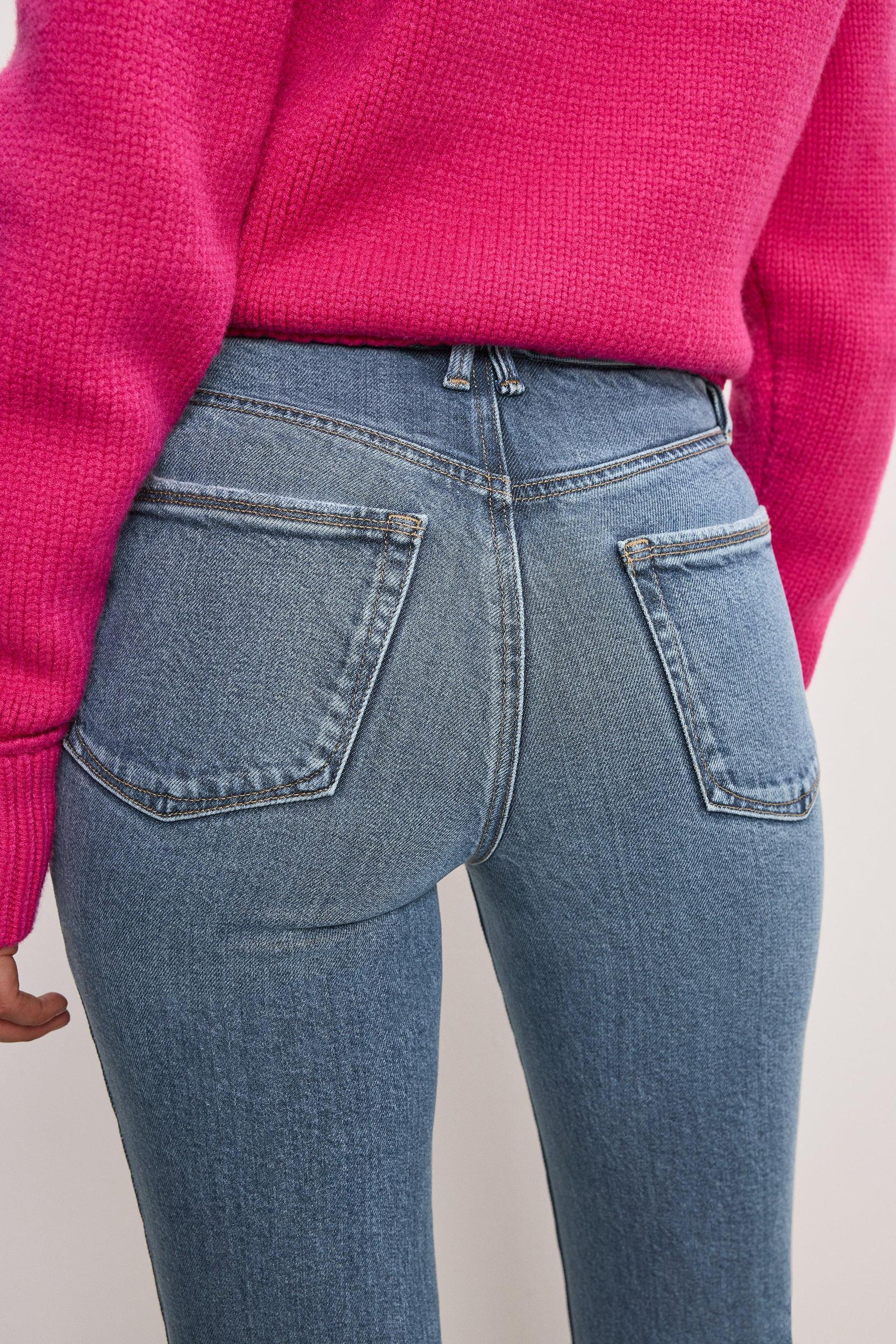 SOFT-TECH GOOD LEGS STRAIGHT JEANS | INDIGO746 Product Image