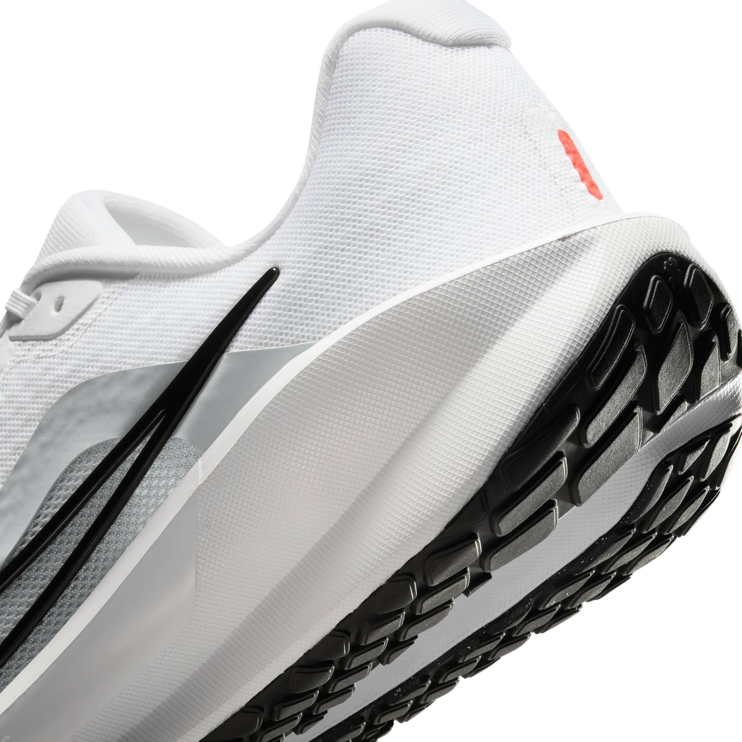 Nike Men's Downshifter 13 Road Running Shoes Product Image