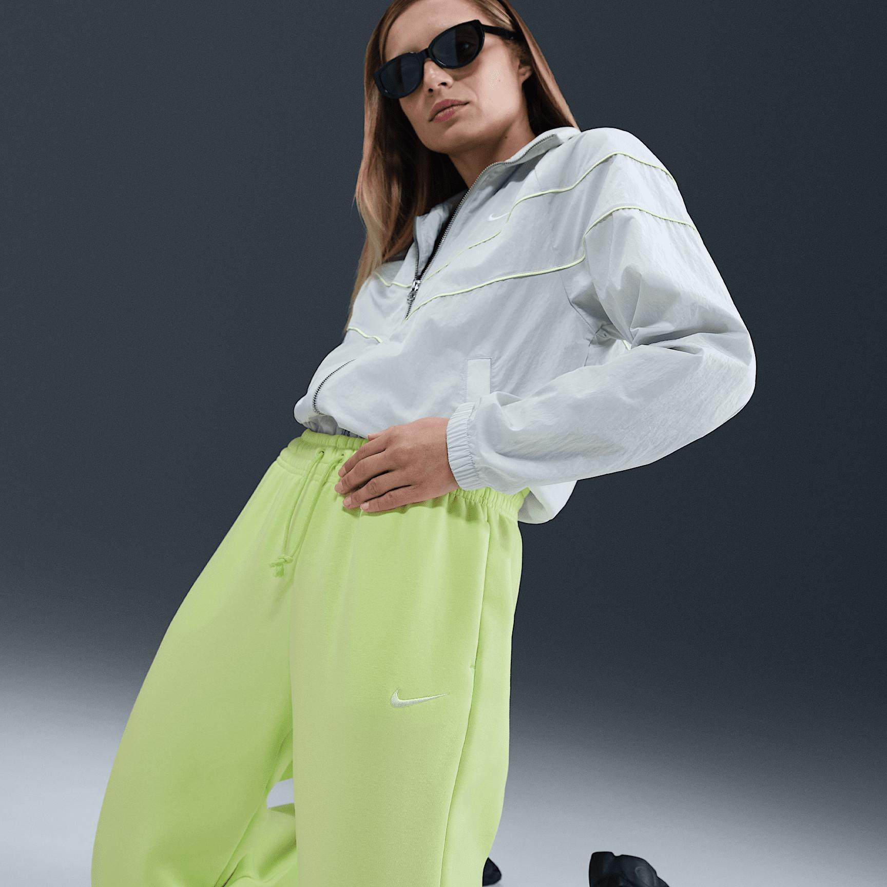 Women's Nike Sportswear Phoenix Fleece High-Waisted Oversized Sweatpants Product Image