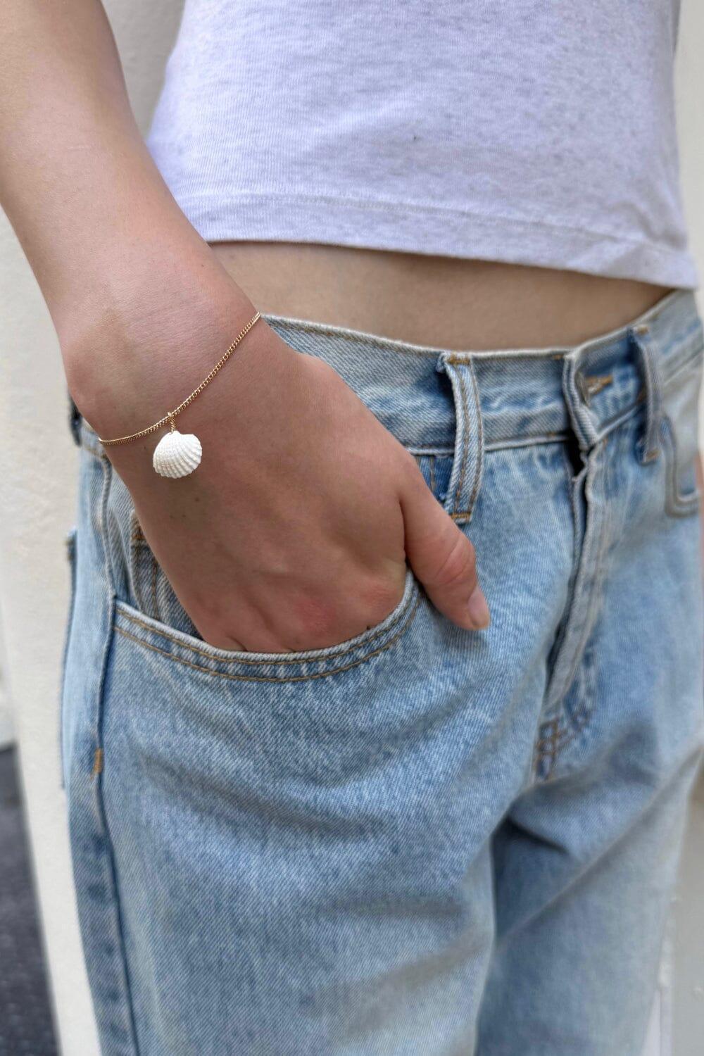 Seashell Bracelet Product Image