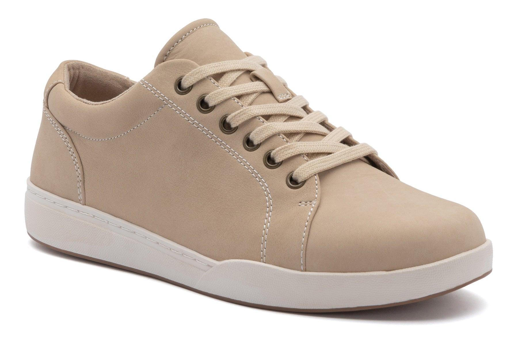 Encore Sneaker Product Image