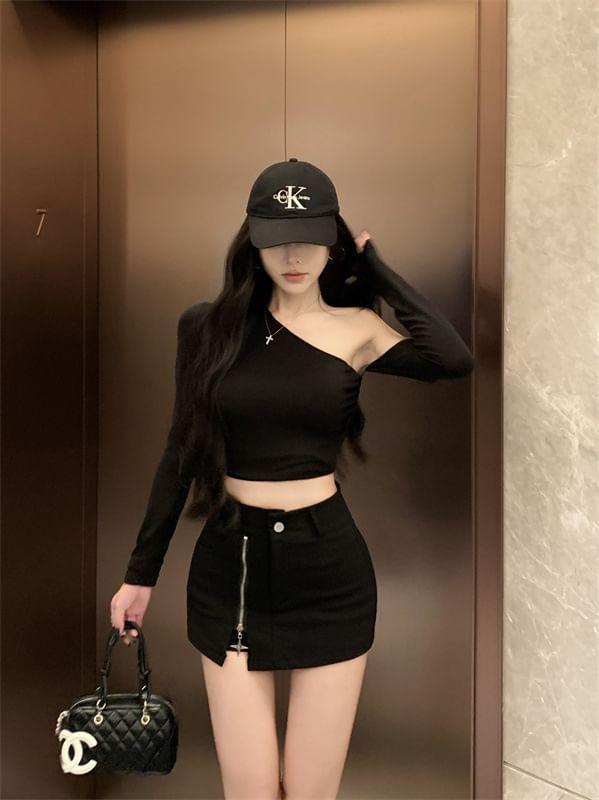 High Waist Plain Zip Slit Mini Skort Product Image