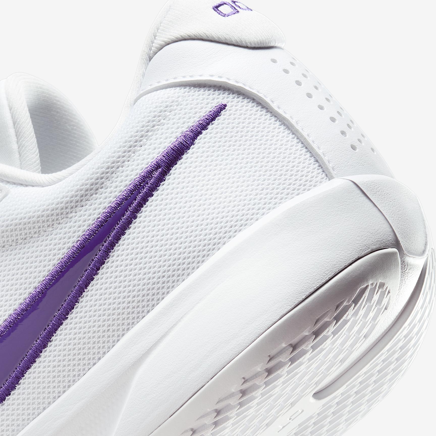 Nike G.T. Cut Academy Basketball Shoes Product Image
