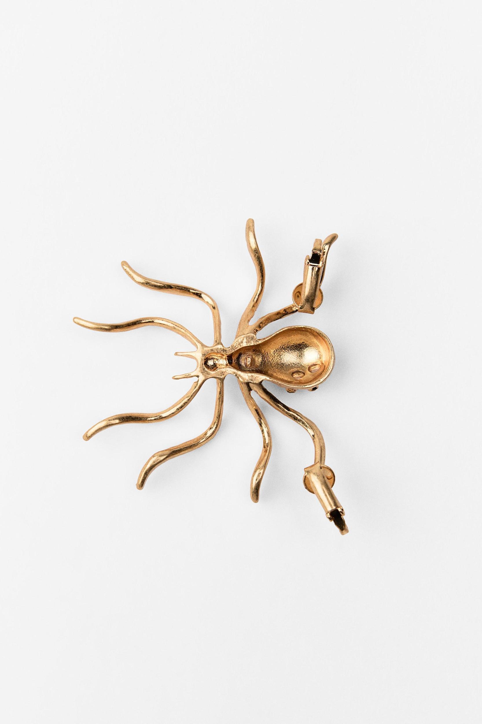 BEJEWELED SPIDER EAR CUFF EARRING Product Image