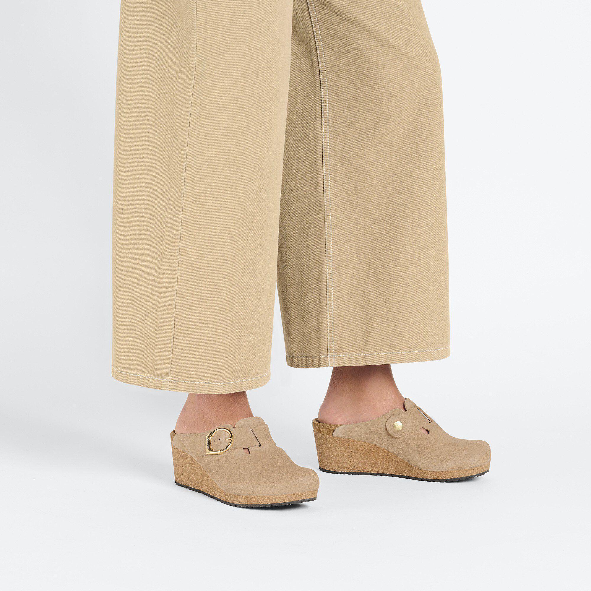 Fanny Ring-Buckle Suede Leather Berry Crush Product Image