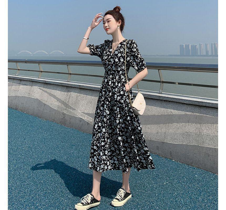 Short-Sleeve V-Neck Floral Chiffon Midi A-Line Dress Product Image