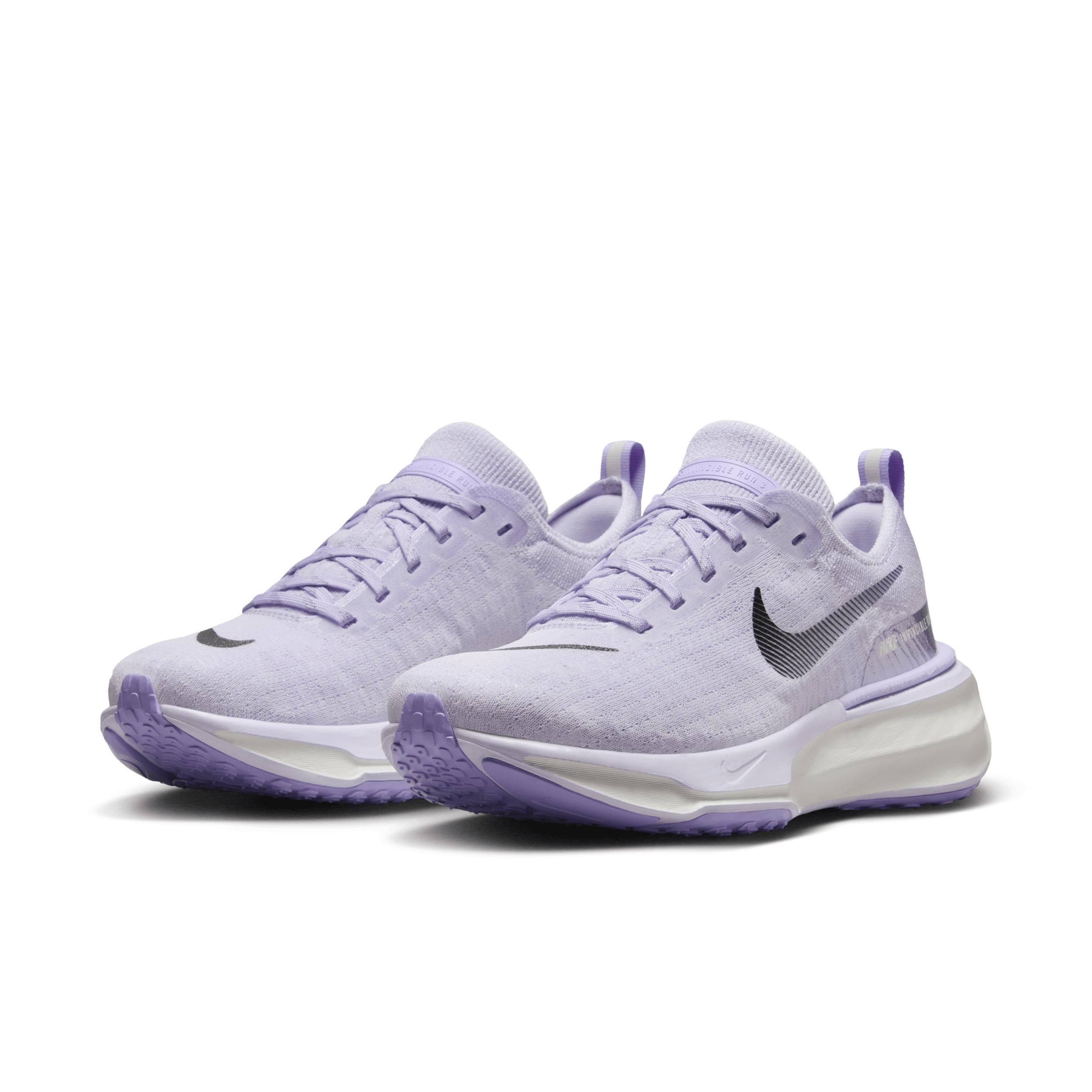 Womens Nike Air ZoomX Invincible Run 3 Flyknit Running Shoes (Extra Wide Width 2E) Product Image
