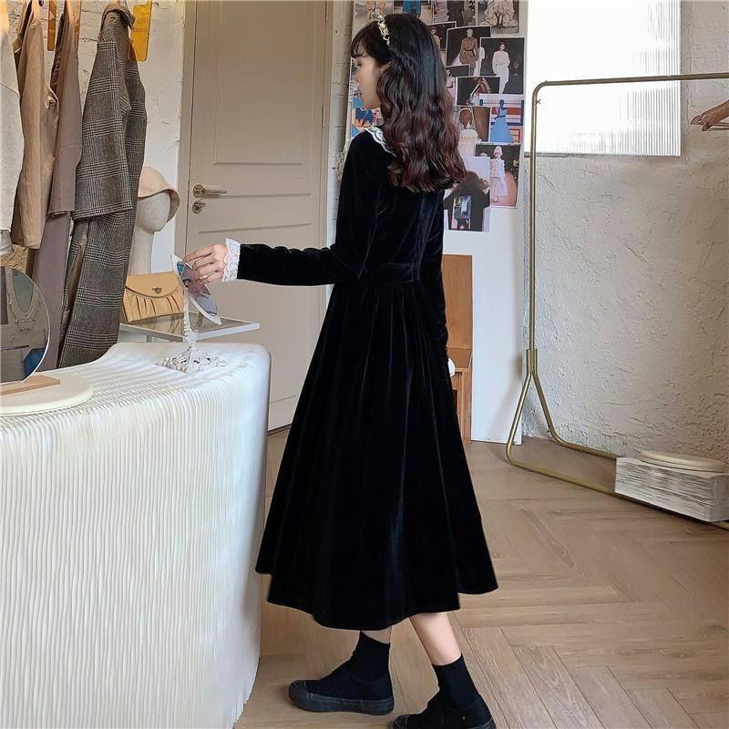 Long-Sleeve Square Neck Plain Lace Trim Midi A-Line Dress Product Image
