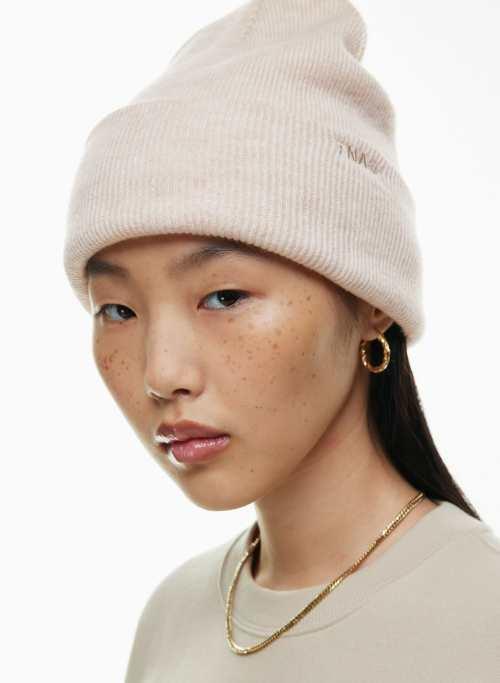 peak beanie Product Image