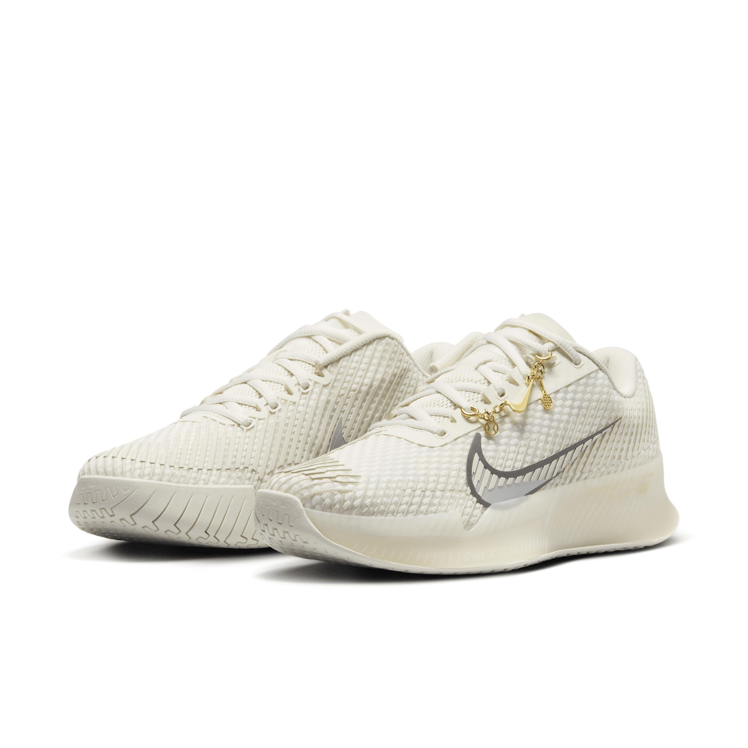 Nike Women's Court Vapor 11 Premium Hard Court Tennis Shoes Product Image