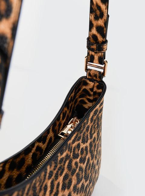 Vesperea Shoulder Bag Leopard Product Image
