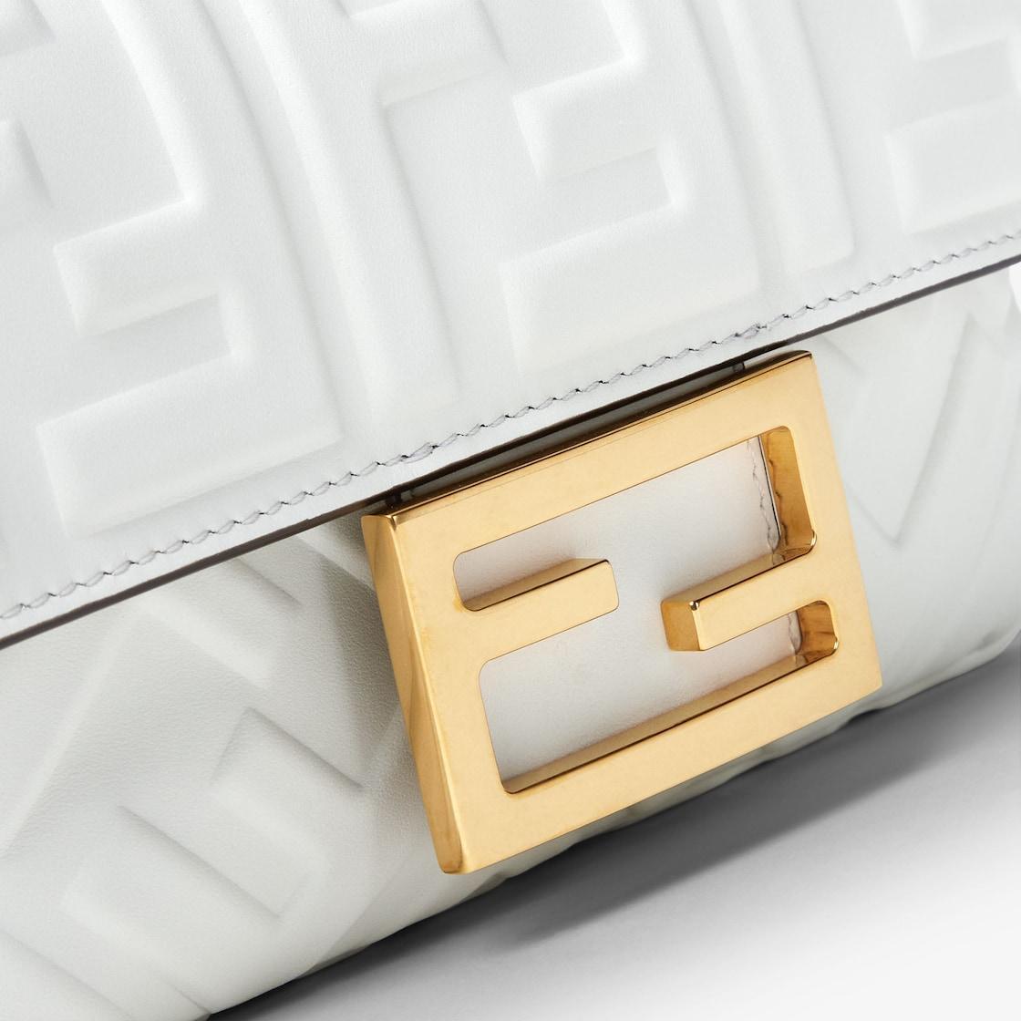 Baguette MiniWhite leather bag Product Image