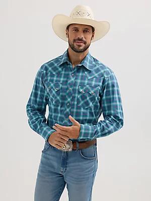 Men's Wrangler Retro® Long Sleeve Sawtooth Snap Pocket Western Shirt in Cherry Product Image