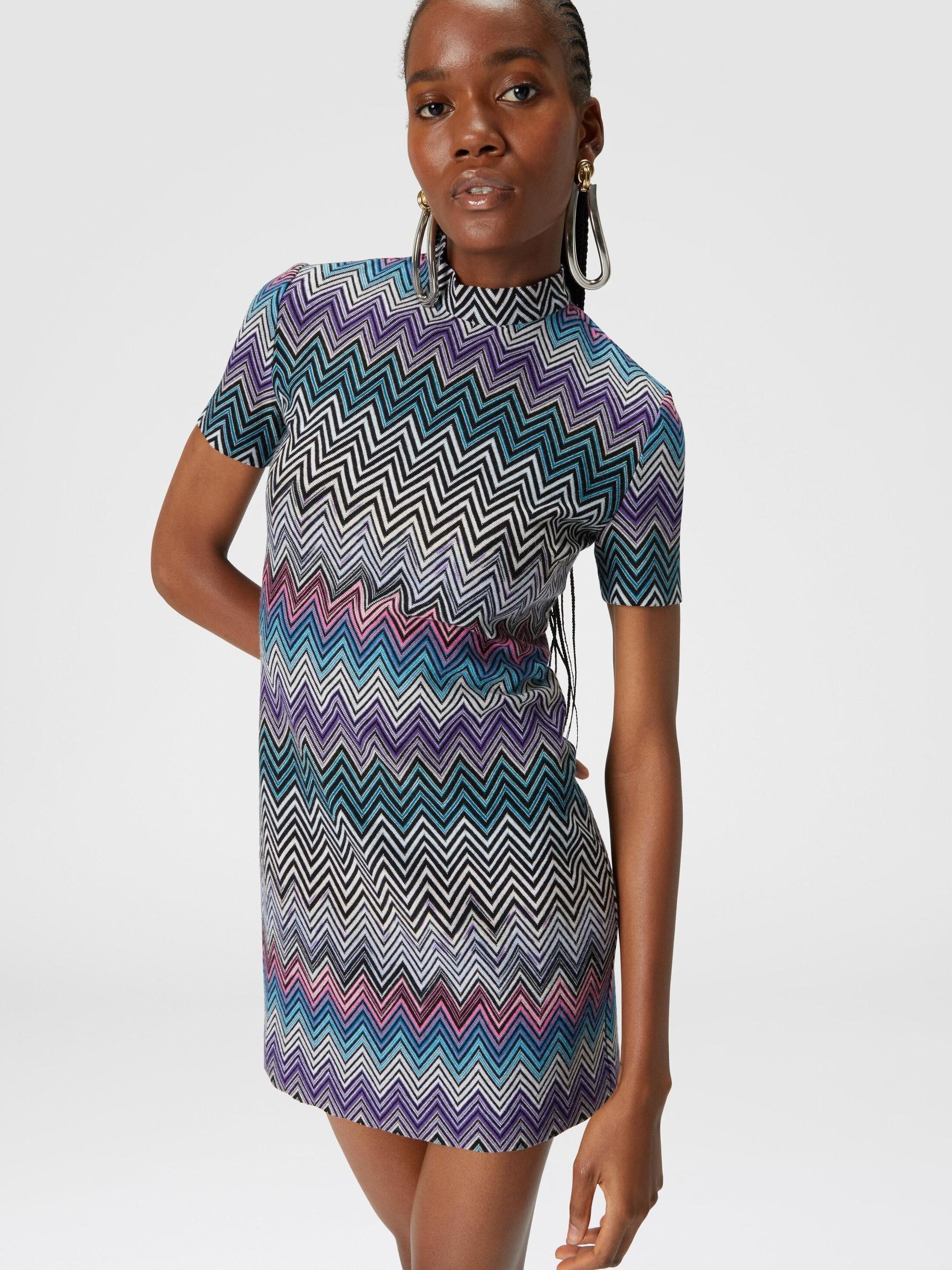 Short-sleeved mini-dress in zigzag wool Product Image