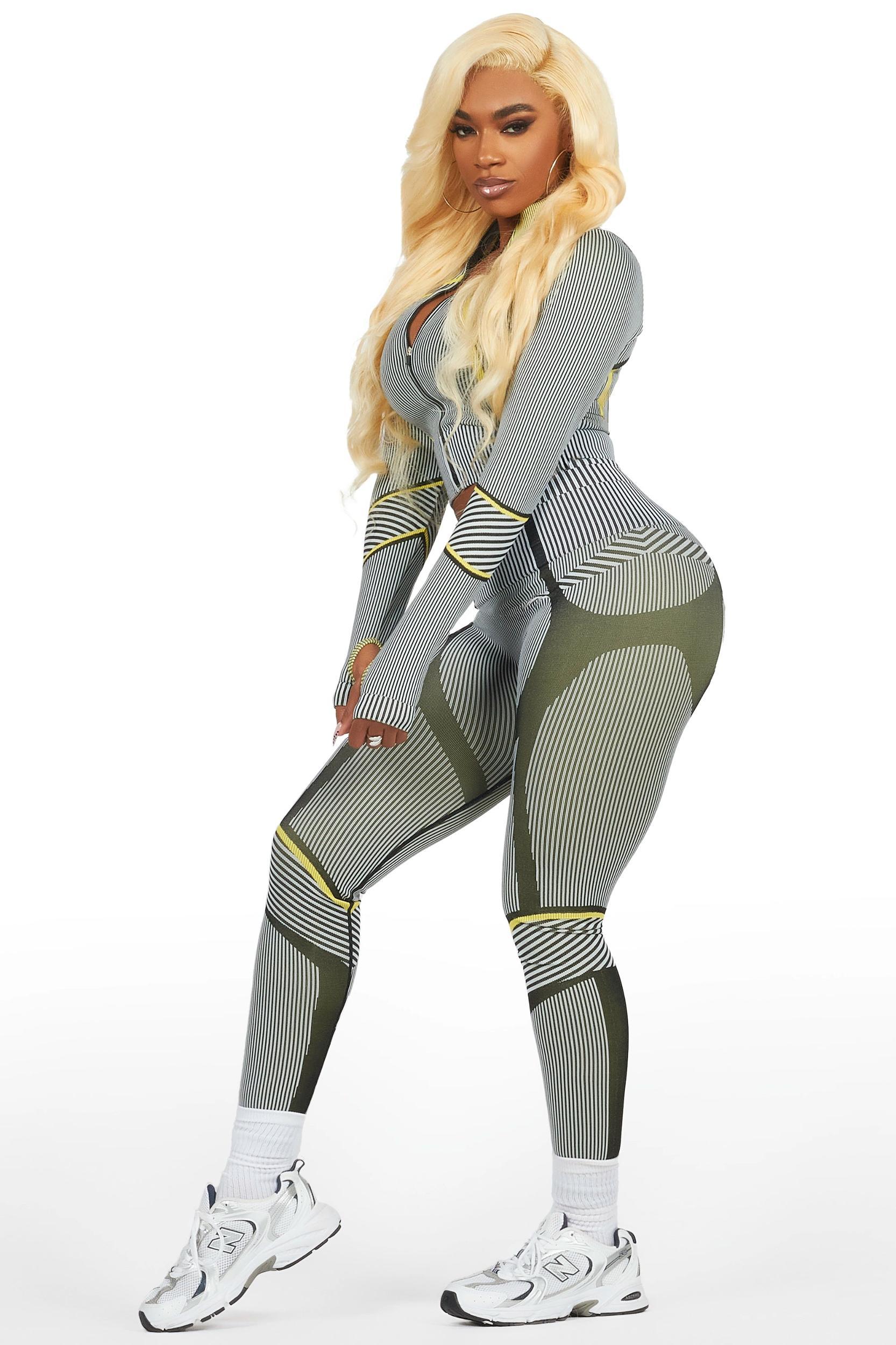 Derriana Black Active Set Female Product Image