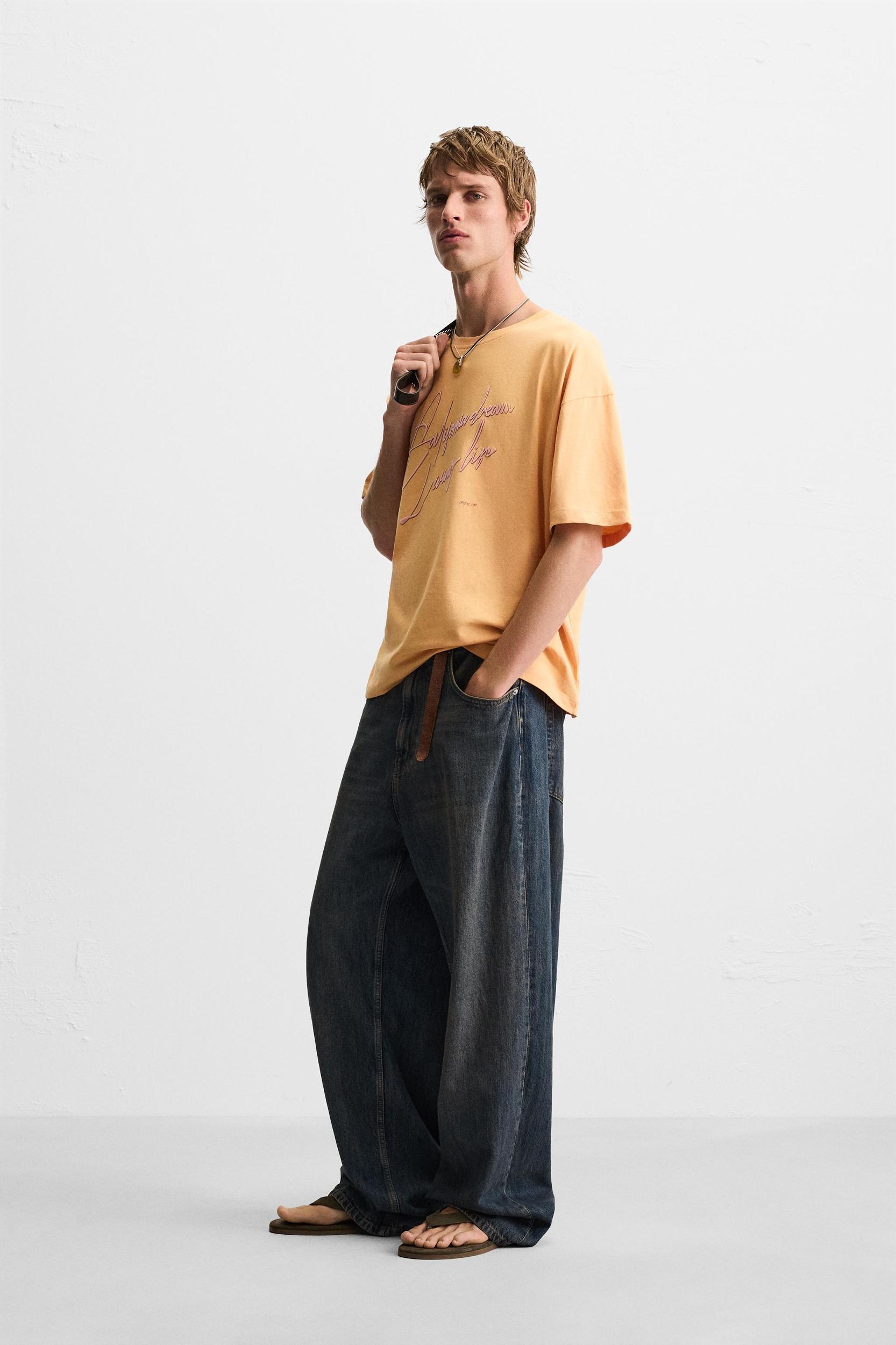 TEXTURED PRINTED T-SHIRT Product Image