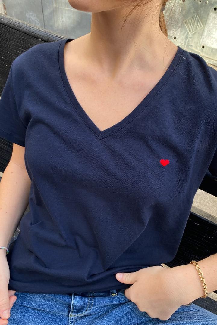 Heart v neckline t-shirt Product Image