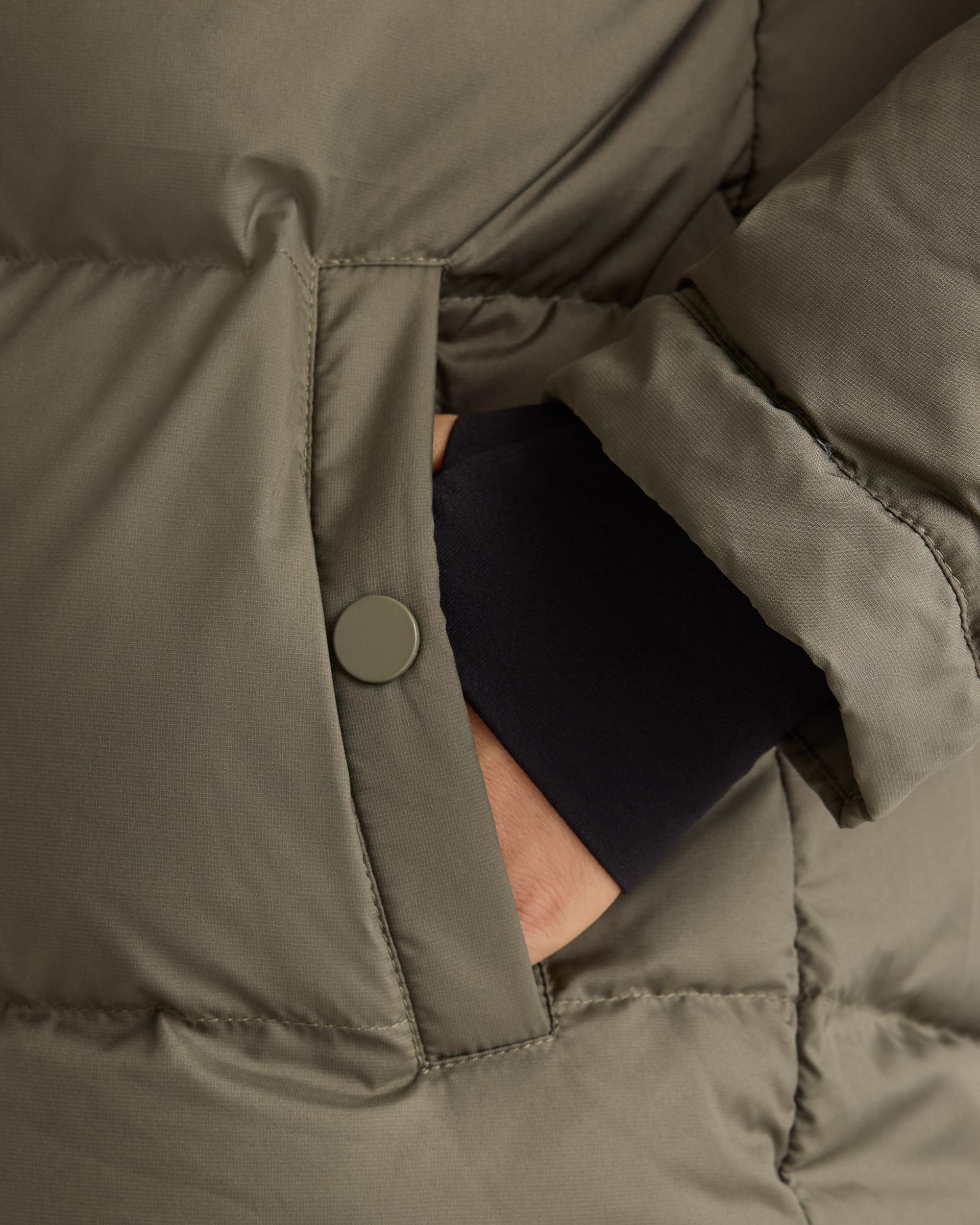 Quince | Women's Responsible Down Puffer Jacket Size XL, Recycled Polyester Product Image