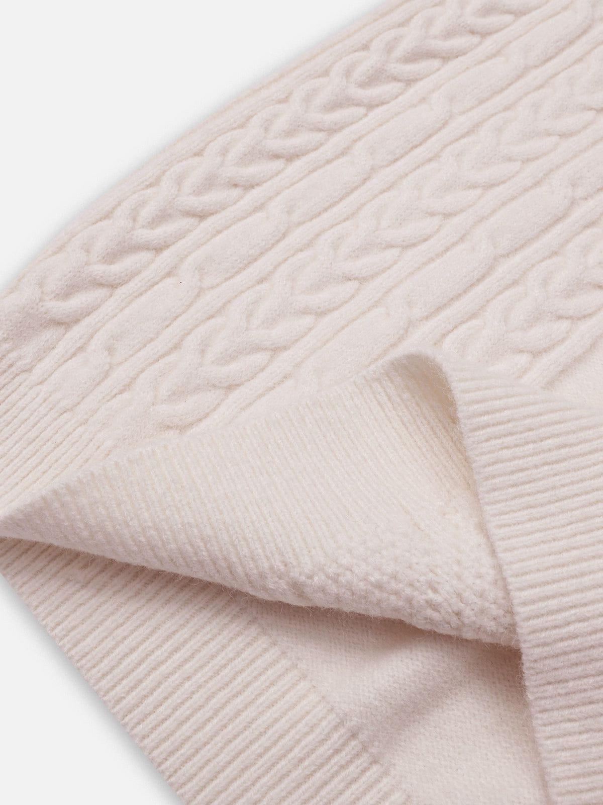 Aelfric Eden Retro 90s Cable-Knit Sweater Product Image