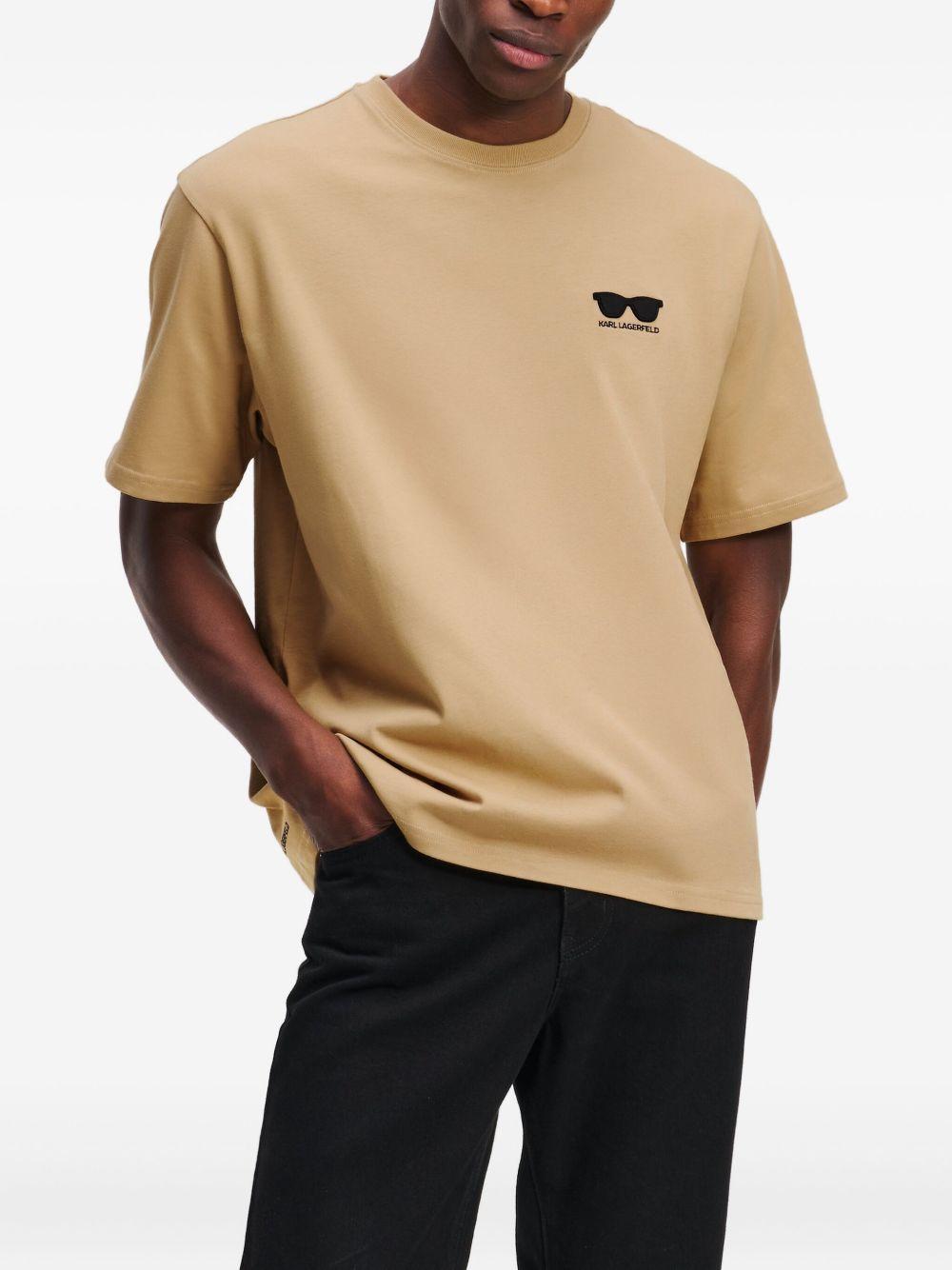 organic cotton t-shirt Product Image