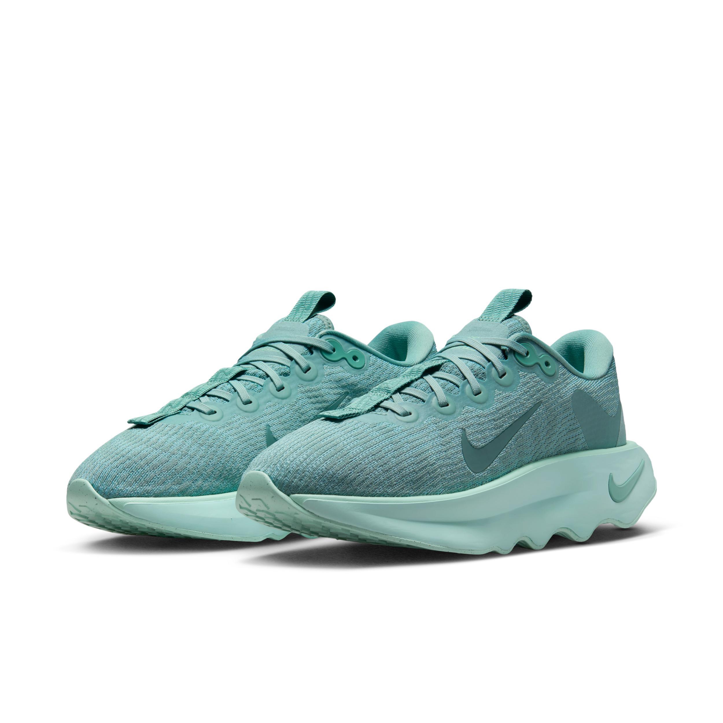 Nike Women's Motiva Walking Shoes Product Image