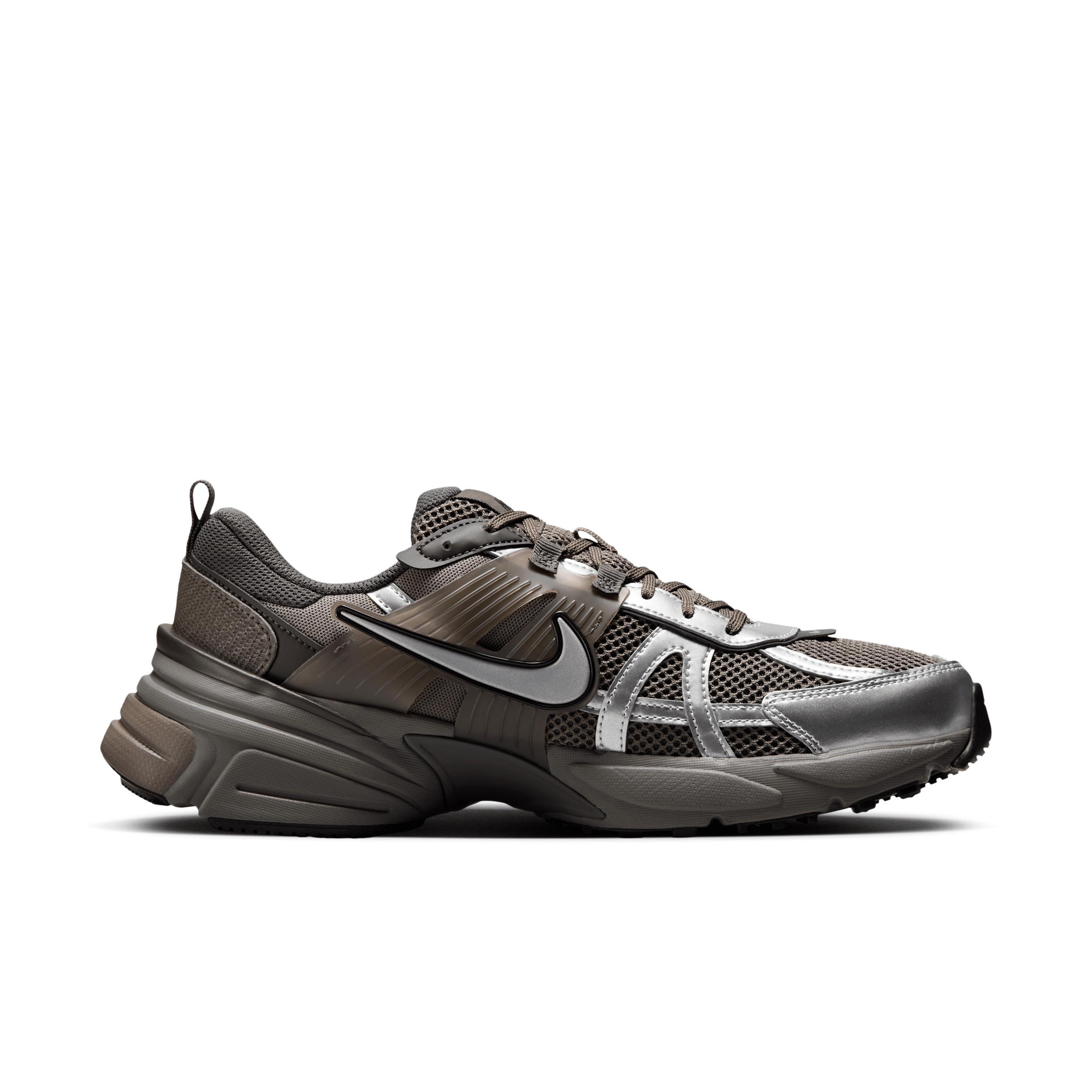 Nike Men's V2K Run Shoes Product Image