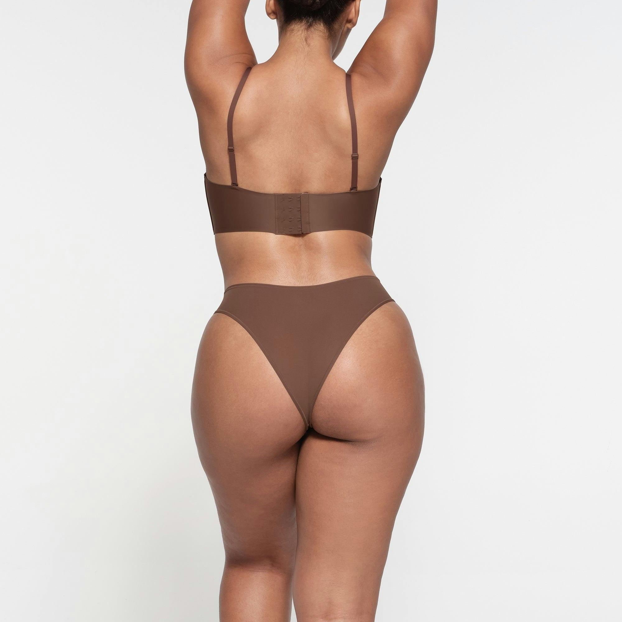 DEEP PLUNGE SHAPEWEAR BRA | JASPER Product Image