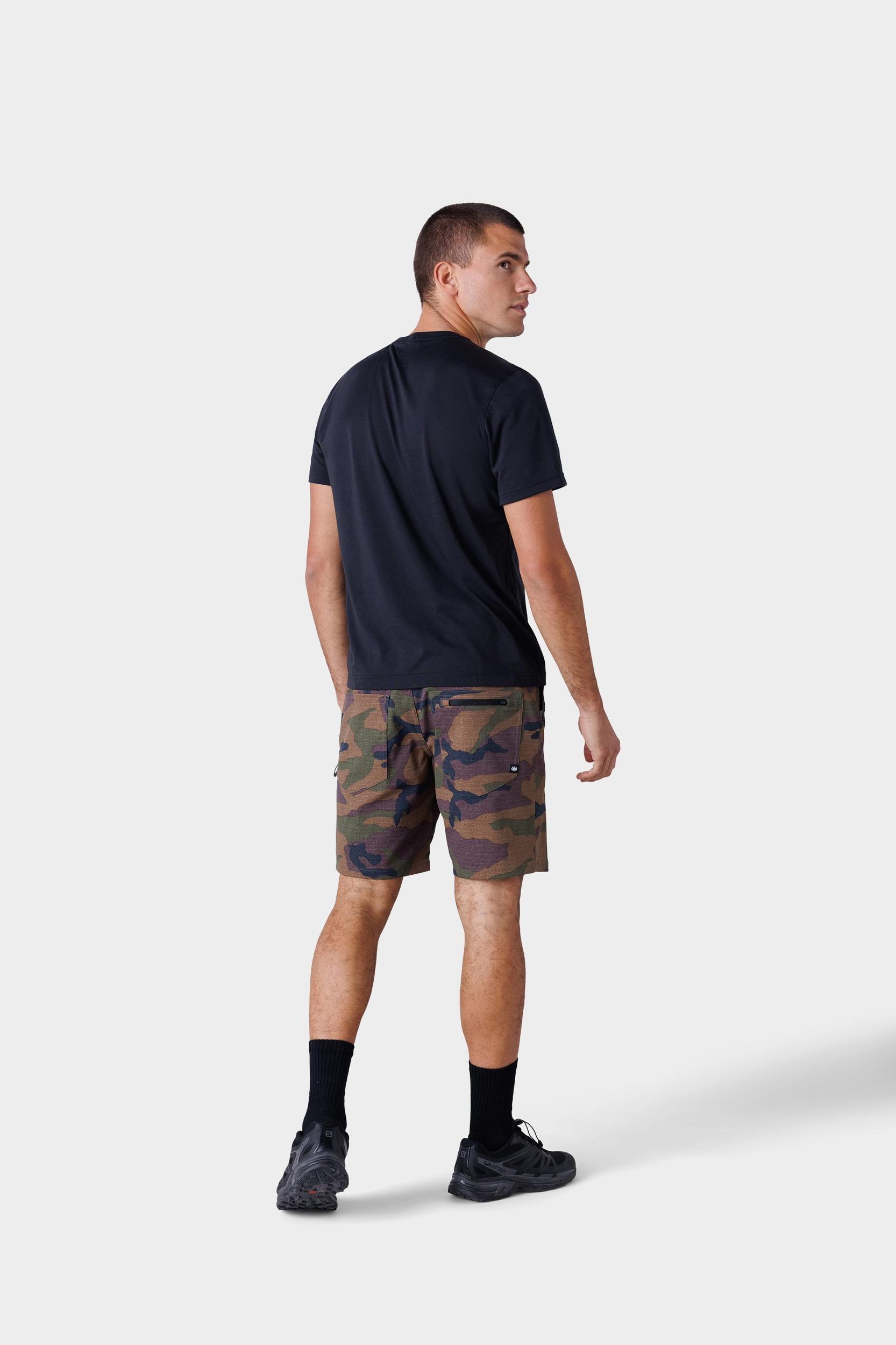 686 Men's Everywhere Hybrid Short Male Product Image