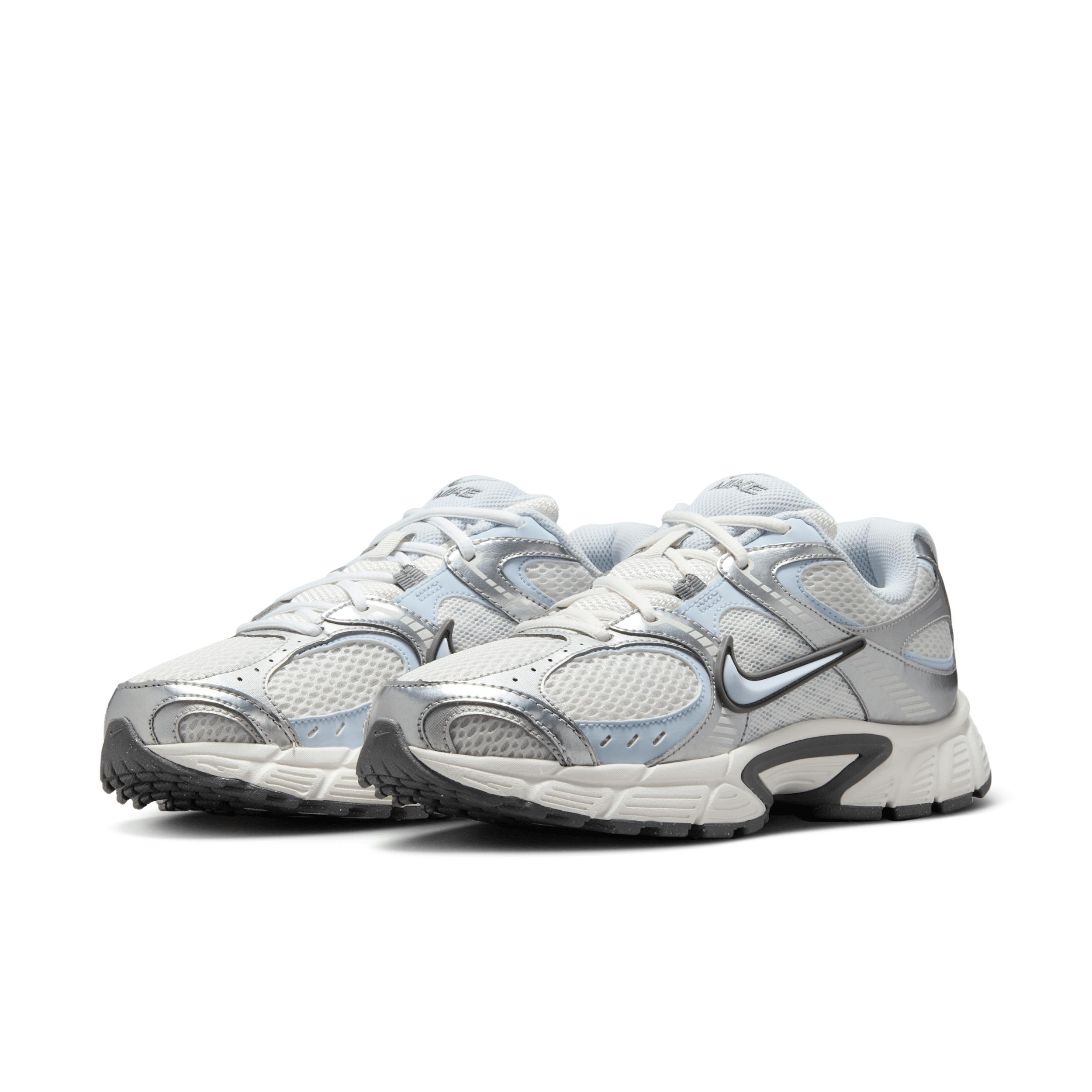 Nike Women's V5 RNR Shoes Product Image