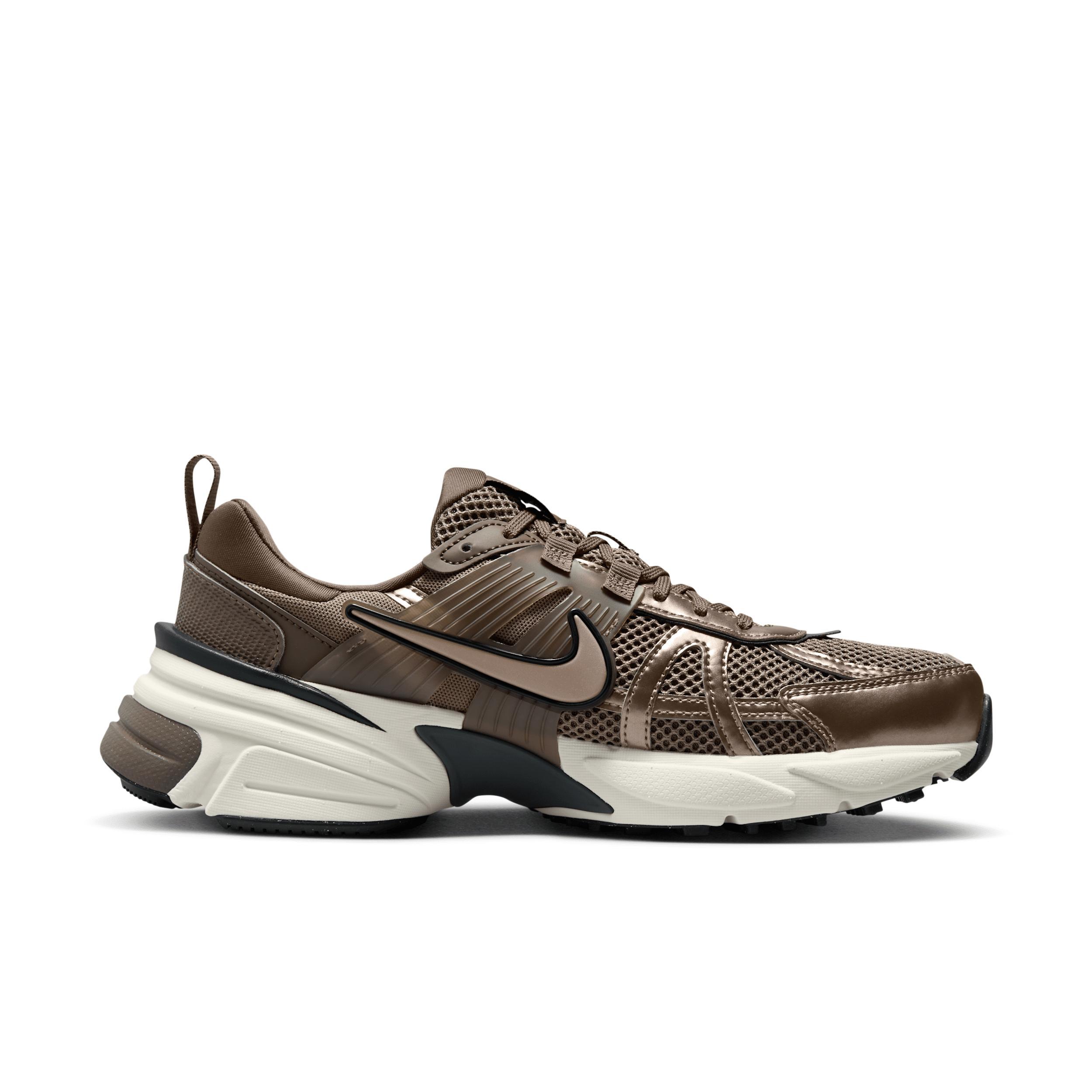 Nike Women's V2K Run Shoes Product Image