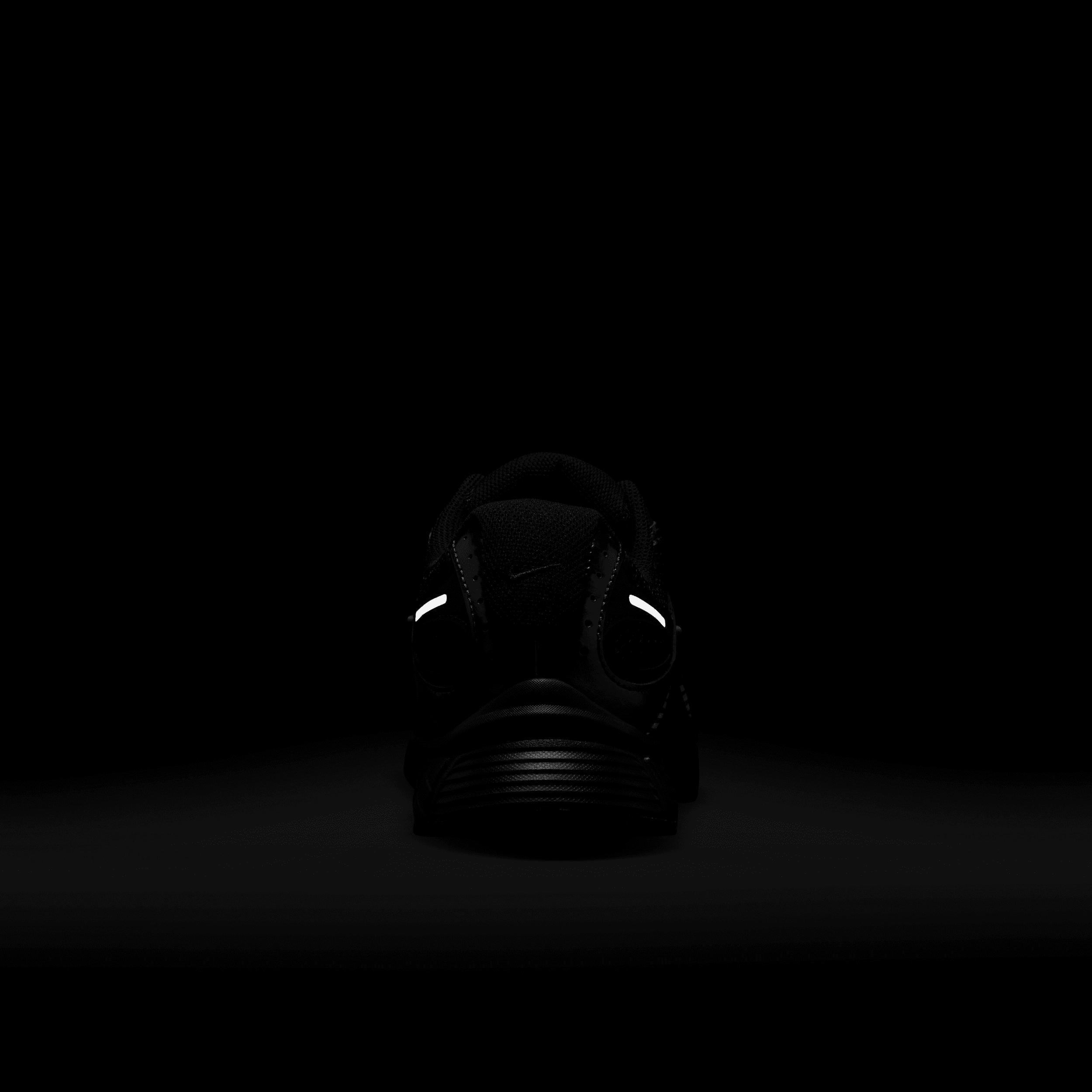 Nike Men's V5 RNR Shoes Product Image