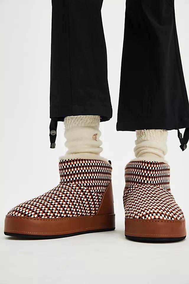 Ski Lodge Shearling Boots Product Image